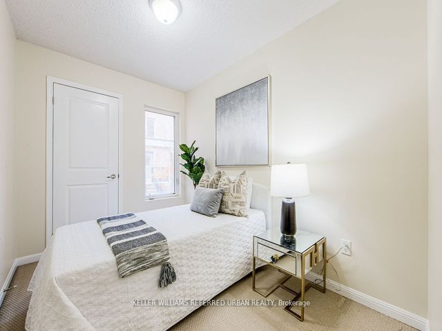 132 - 11 Foundry Ave
