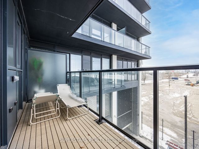 301 - 36 Zorra St
