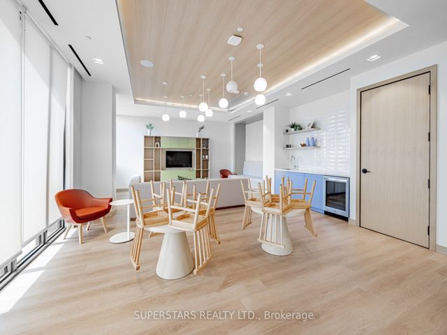 301 - 36 Zorra St