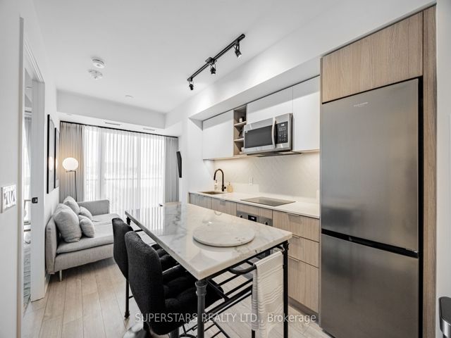 301 - 36 Zorra St