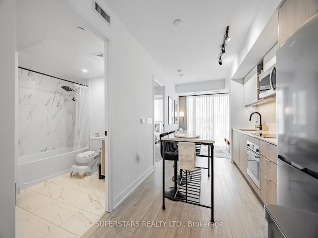 301 - 36 Zorra St