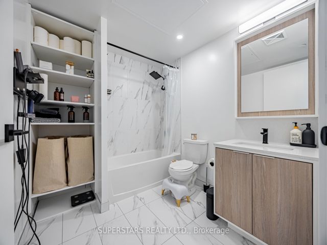 301 - 36 Zorra St