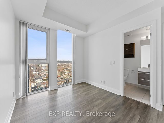 1202 - 15 Zorra St