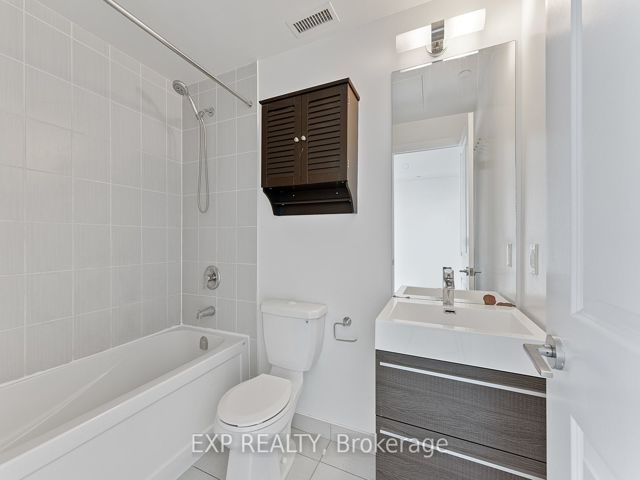 1202 - 15 Zorra St