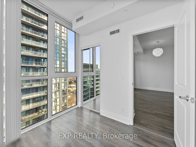 1202 - 15 Zorra St