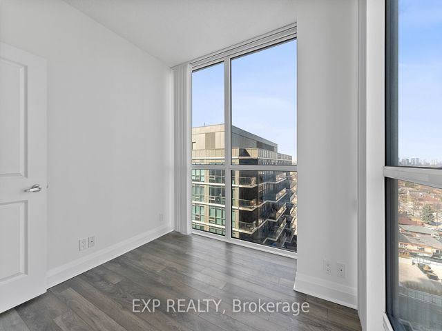 1202 - 15 Zorra St