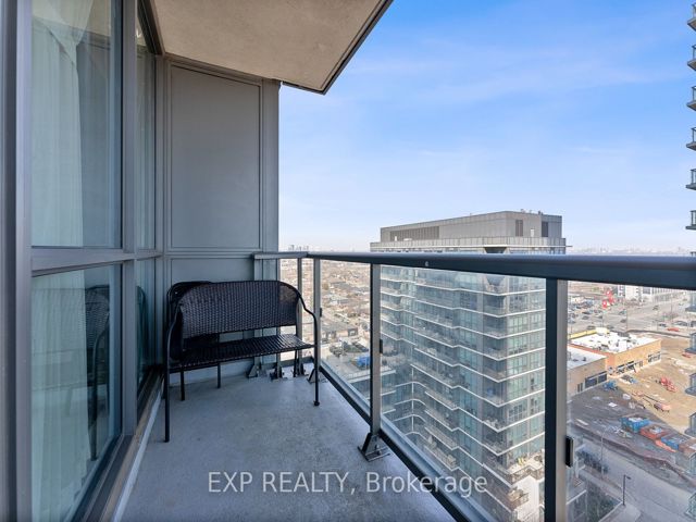 1202 - 15 Zorra St