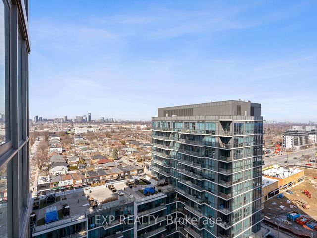 1202 - 15 Zorra St