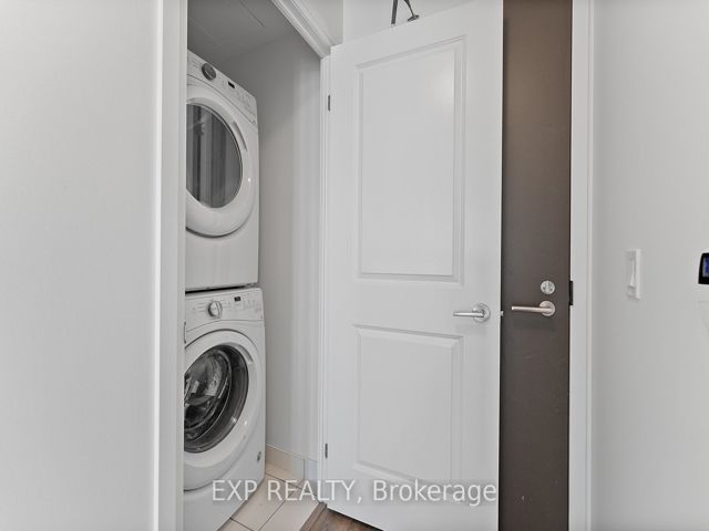 1202 - 15 Zorra St