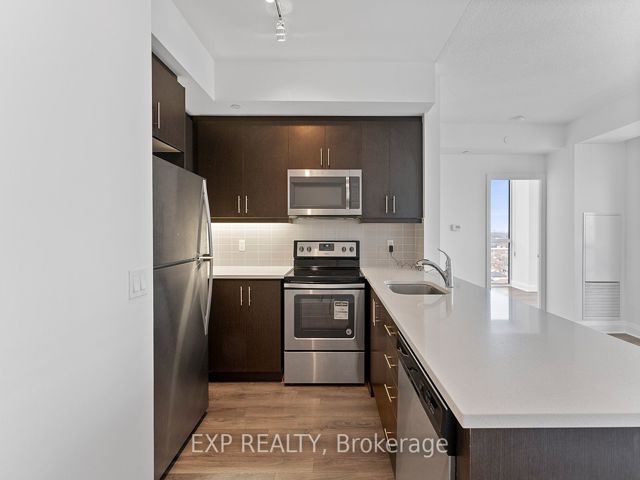 1202 - 15 Zorra St