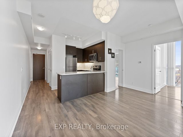 1202 - 15 Zorra St