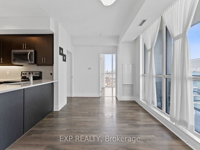 1202 - 15 Zorra St
