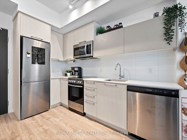 206 - 25 Neighbourhood Lane