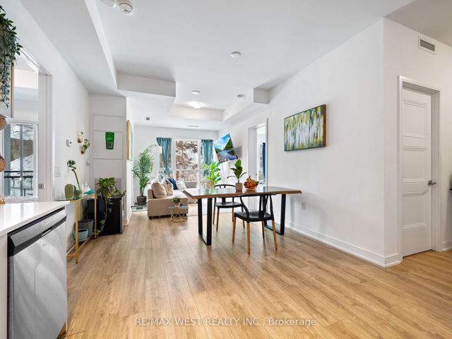 206 - 25 Neighbourhood Lane