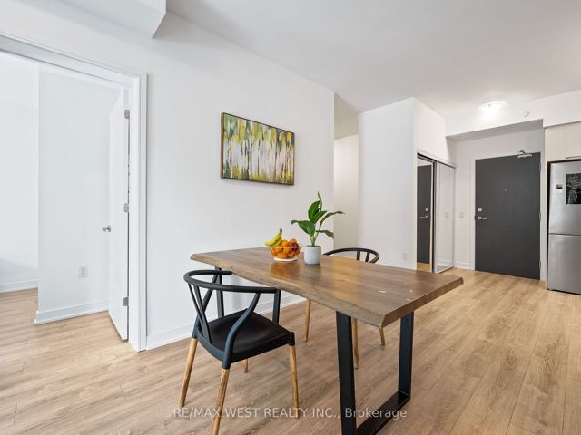 206 - 25 Neighbourhood Lane