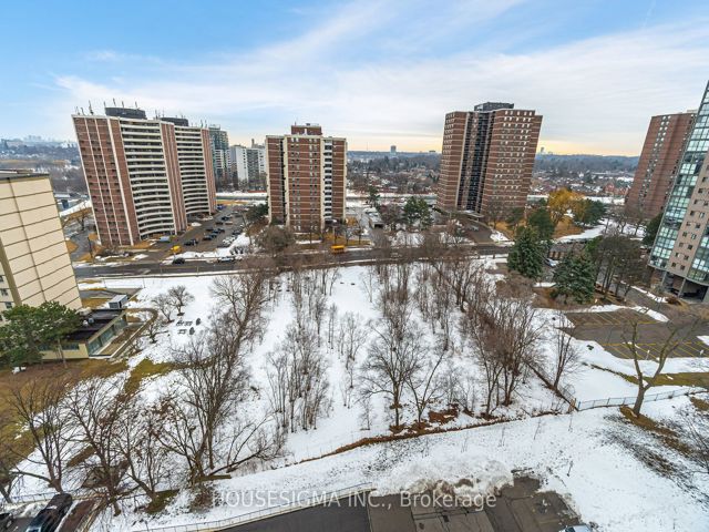 1617 - 15 La Rose Ave