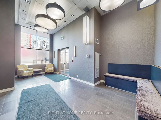 1203 - 5101 Dundas St W