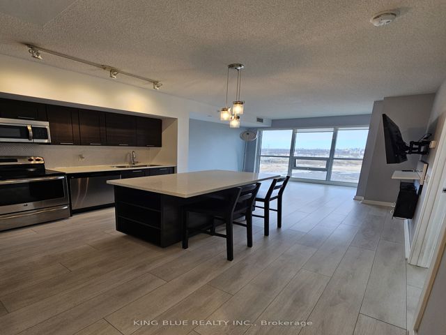 1806 - 2220 Lakeshore Blvd W