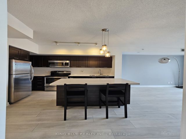 1806 - 2220 Lakeshore Blvd W