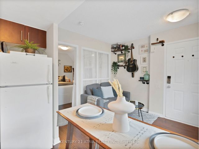Th94 - 9 Windermere Ave