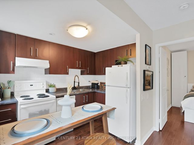 Th94 - 9 Windermere Ave
