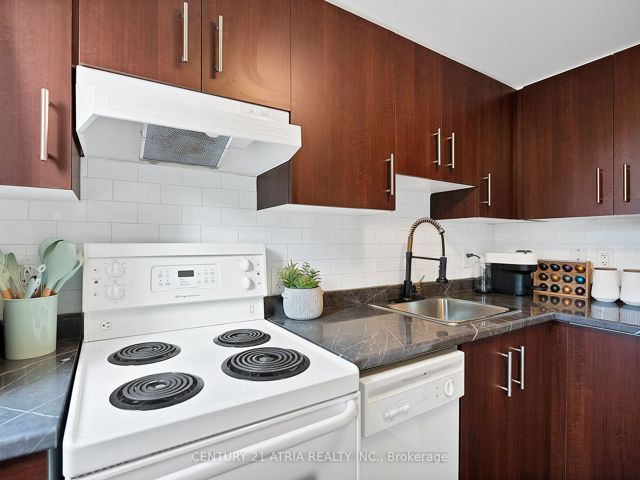 Th94 - 9 Windermere Ave