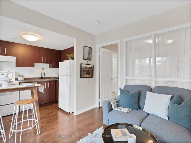Th94 - 9 Windermere Ave