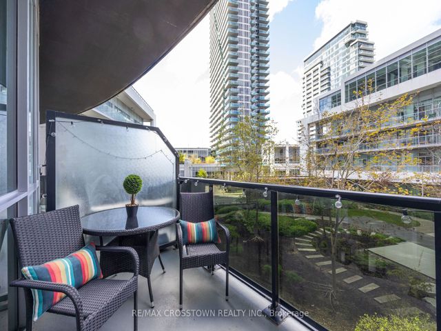 201 - 80 Marine Parade Dr