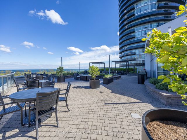 201 - 80 Marine Parade Dr