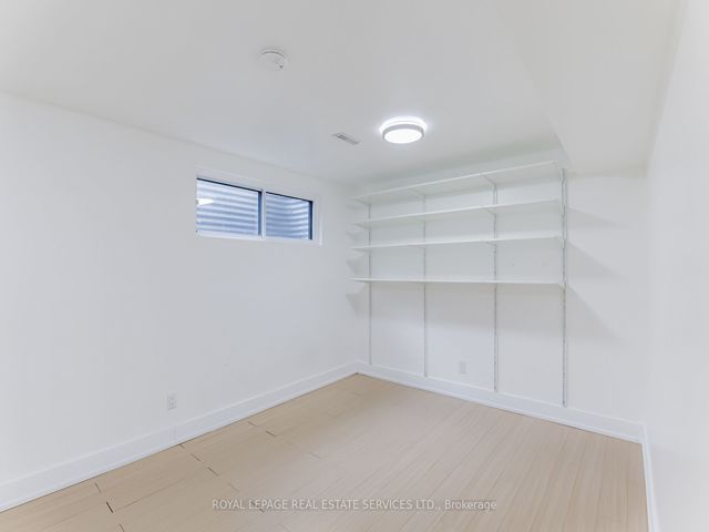 2 - 4 Bradbrook Rd