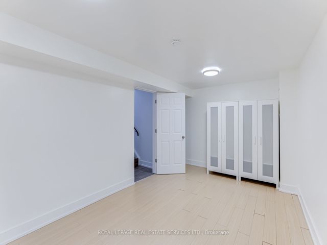 2 - 4 Bradbrook Rd