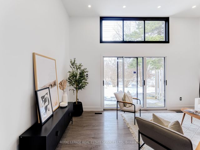 2 - 4 Bradbrook Rd