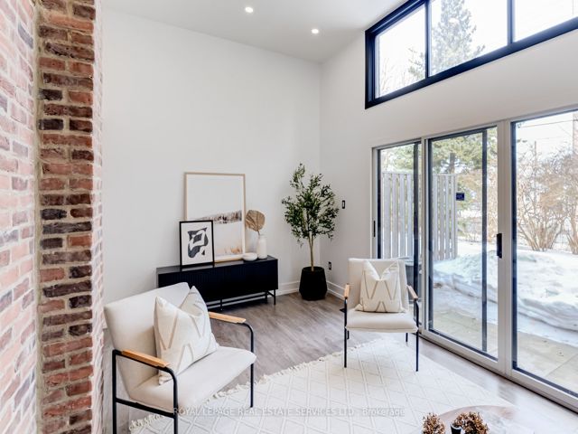 2 - 4 Bradbrook Rd