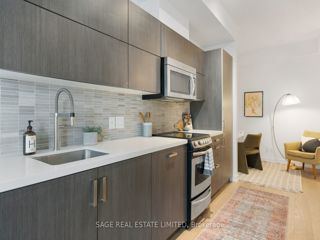 402 - 36 Howard Park Ave W
