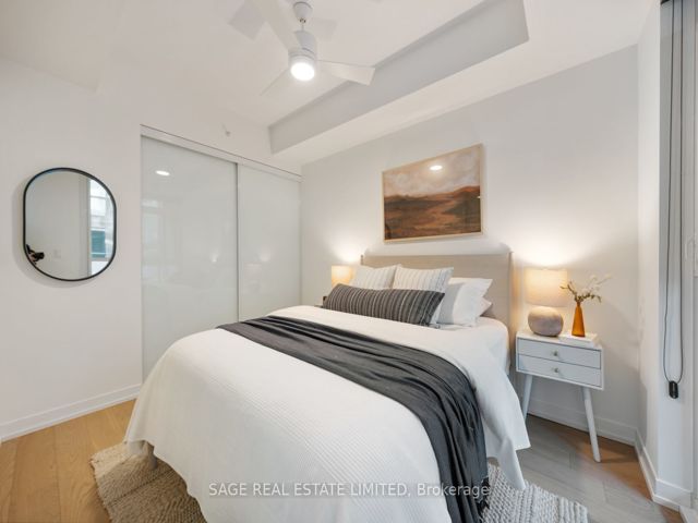 402 - 36 Howard Park Ave W