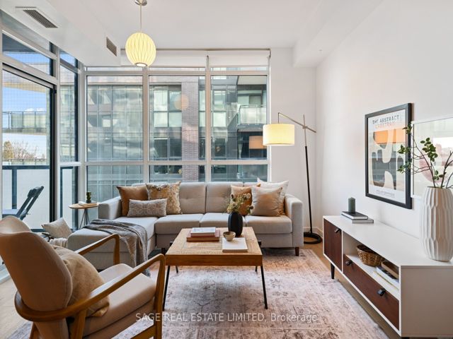 402 - 36 Howard Park Ave W
