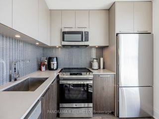 1609 - 20 Brin Dr