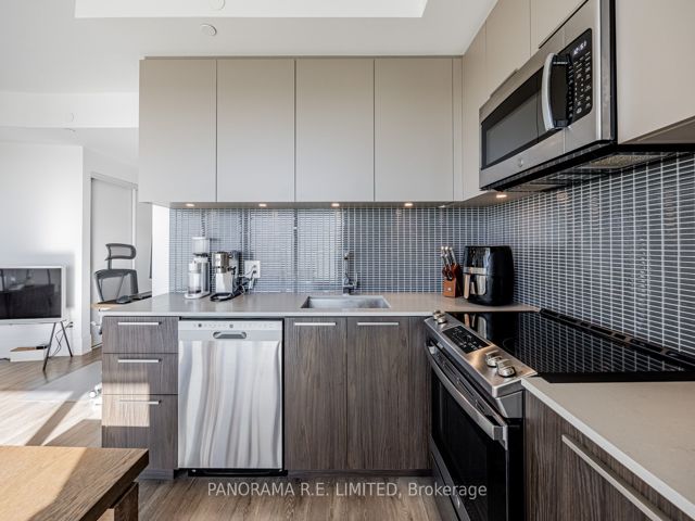 1609 - 20 Brin Dr