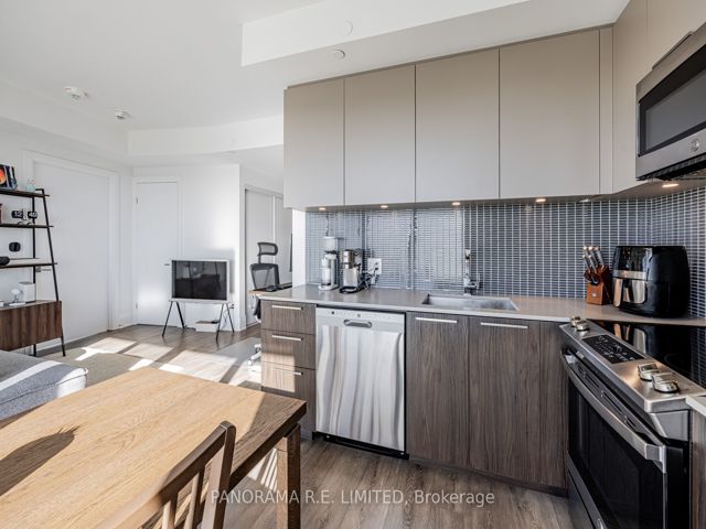 1609 - 20 Brin Dr
