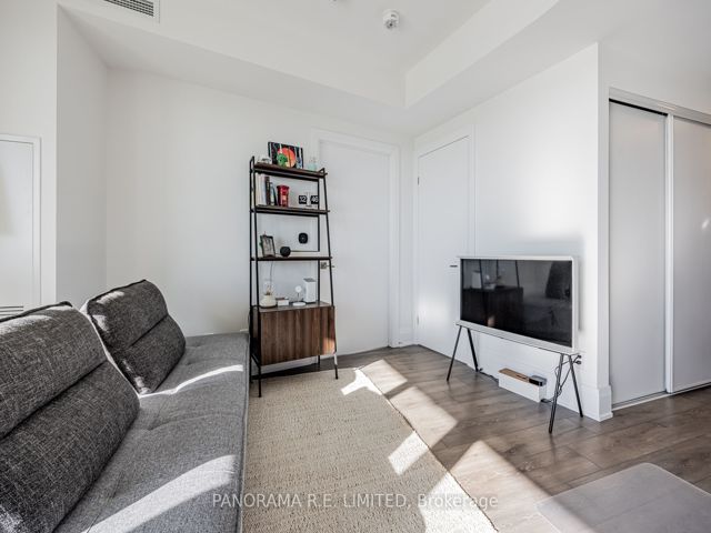 1609 - 20 Brin Dr