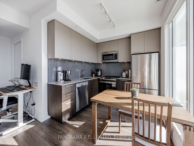 1609 - 20 Brin Dr