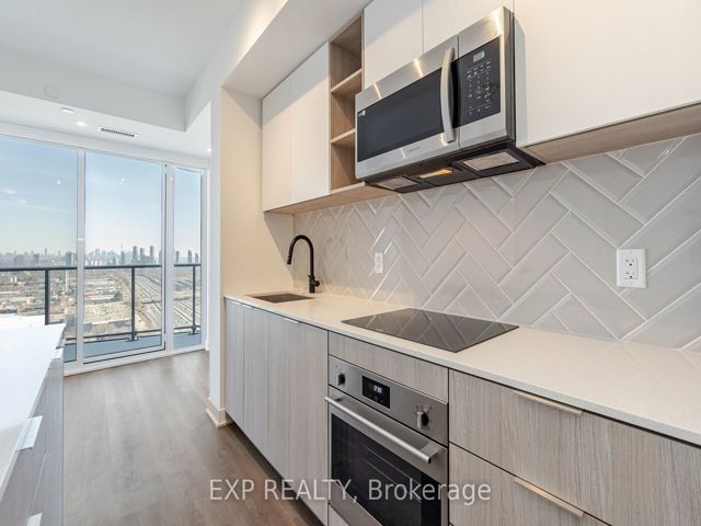 2505 - 36 Zorra St