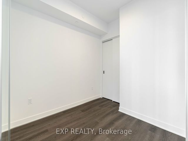 2505 - 36 Zorra St