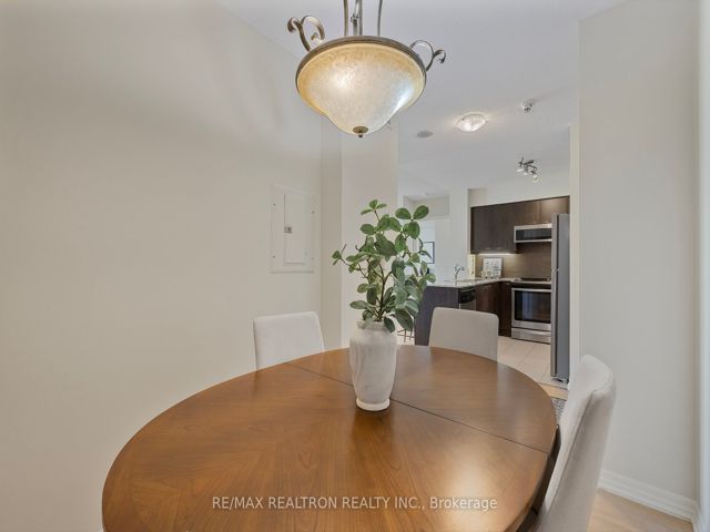 508 - 1403 Royal York Rd