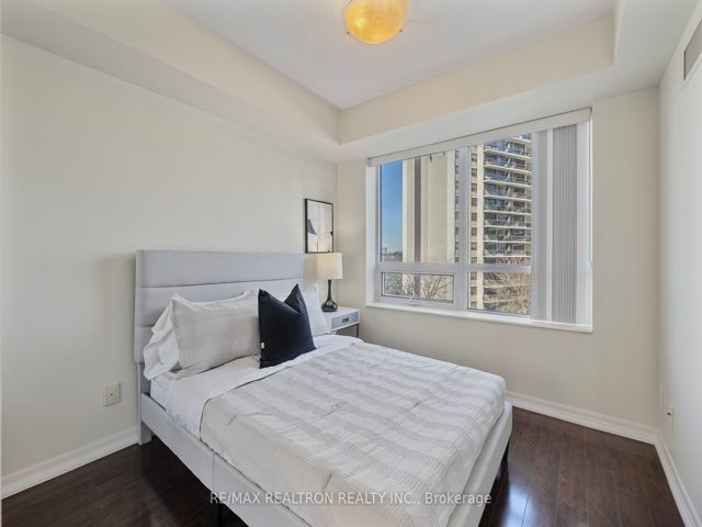 508 - 1403 Royal York Rd