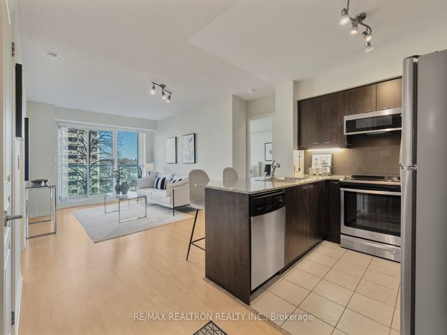 508 - 1403 Royal York Rd