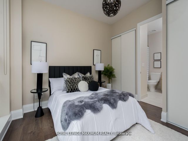 206 - 36 Park Lawn Rd