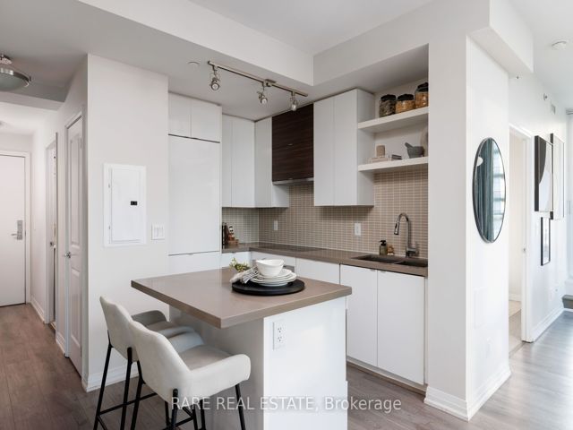 2708 - 59 Annie Craig Dr