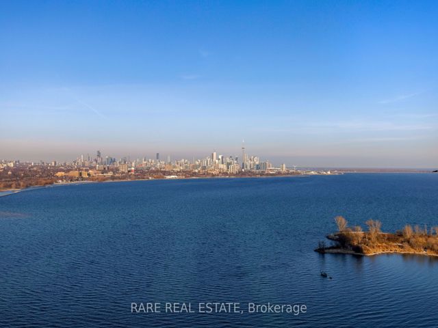 2708 - 59 Annie Craig Dr