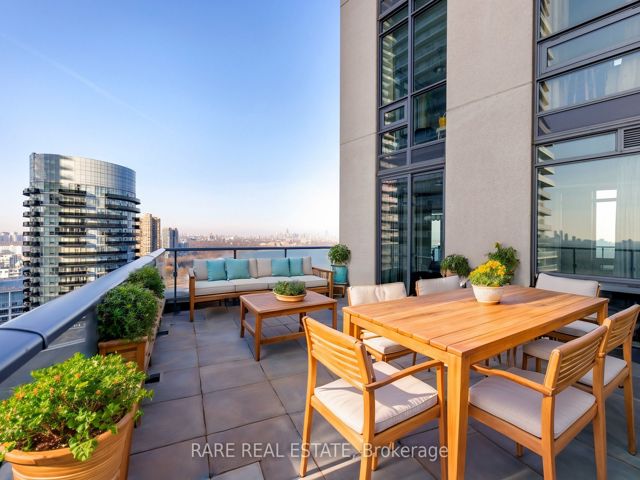 2708 - 59 Annie Craig Dr